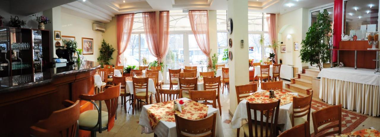 Vip Hotel Skopje - New Management Екстериор снимка