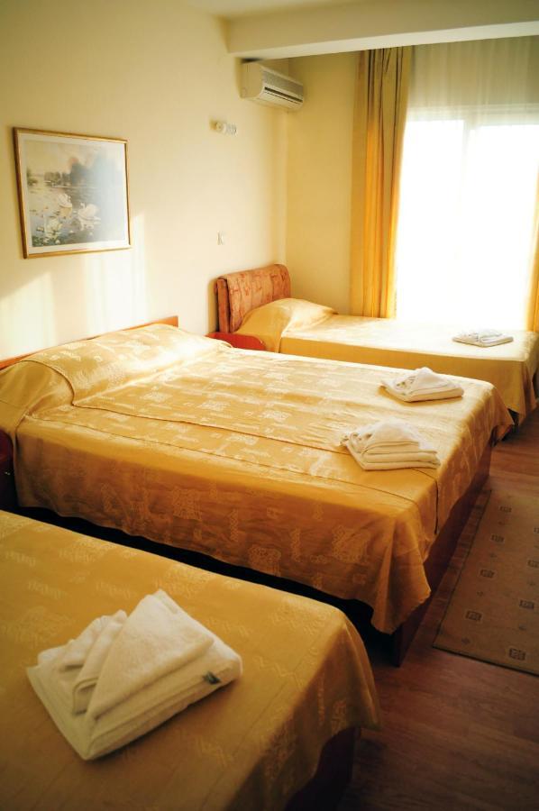 Vip Hotel Skopje - New Management Екстериор снимка