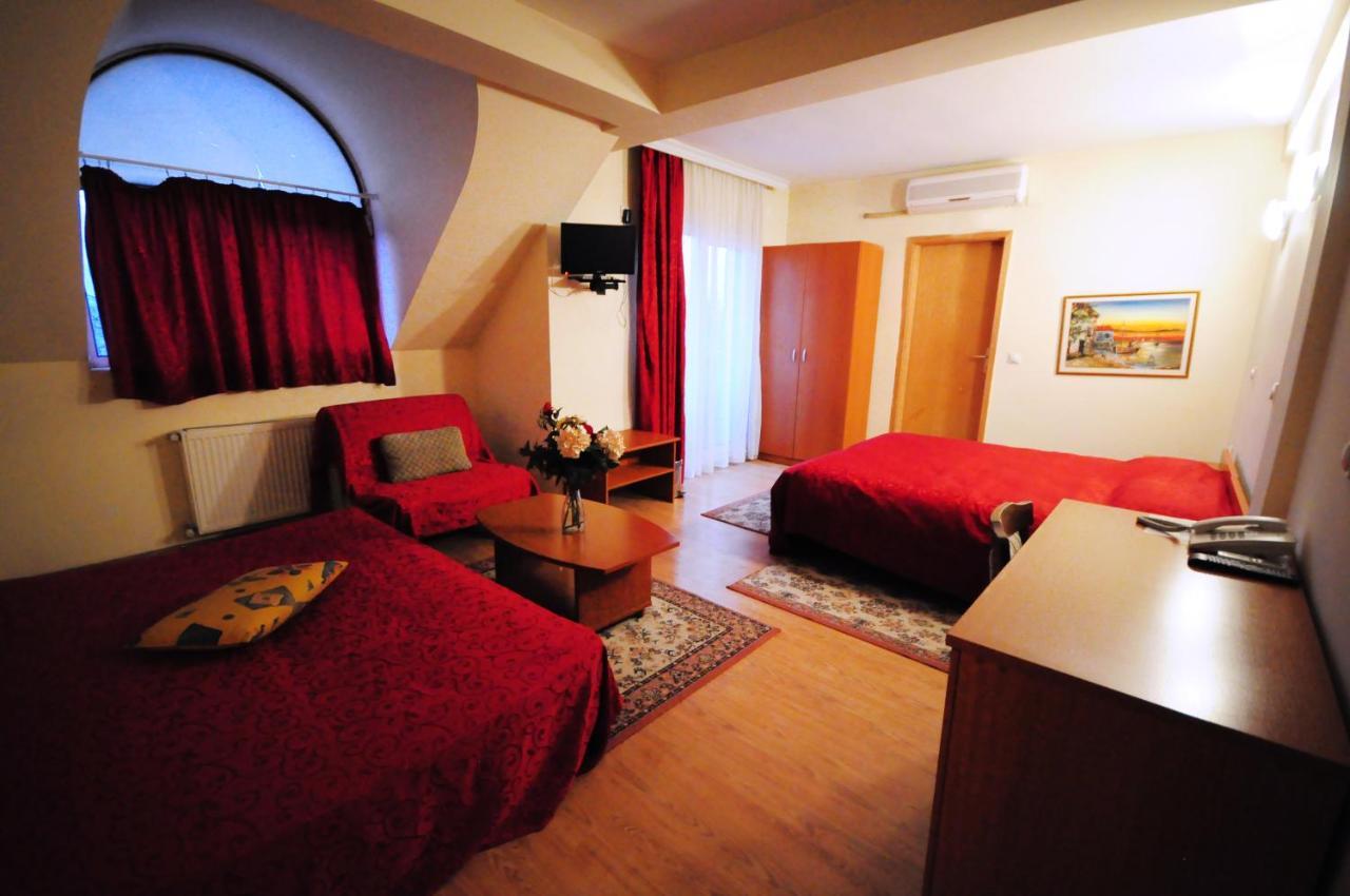 Vip Hotel Skopje - New Management Екстериор снимка