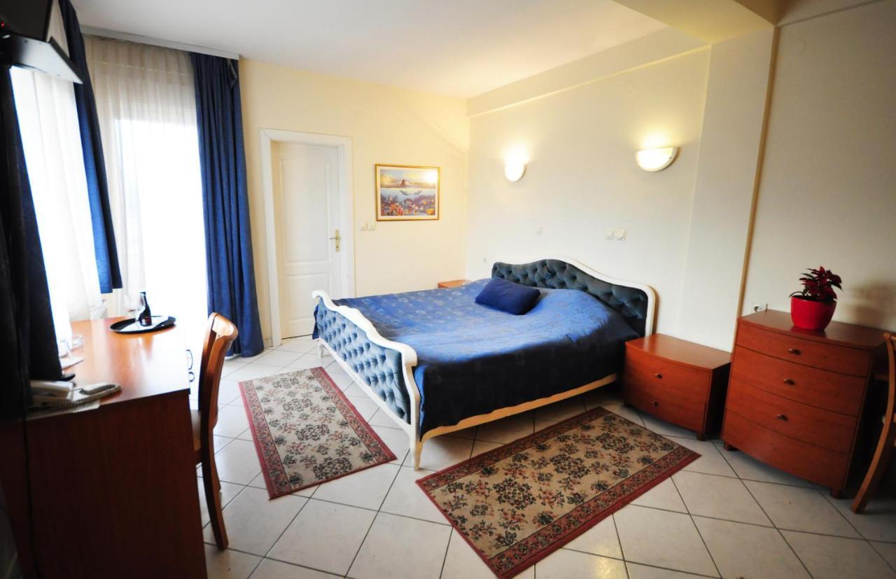 Vip Hotel Skopje - New Management Екстериор снимка