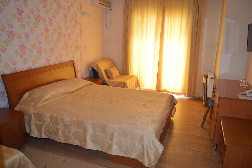 Vip Hotel Skopje - New Management Екстериор снимка