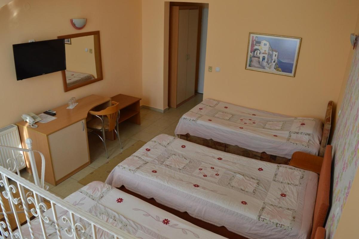Vip Hotel Skopje - New Management Екстериор снимка