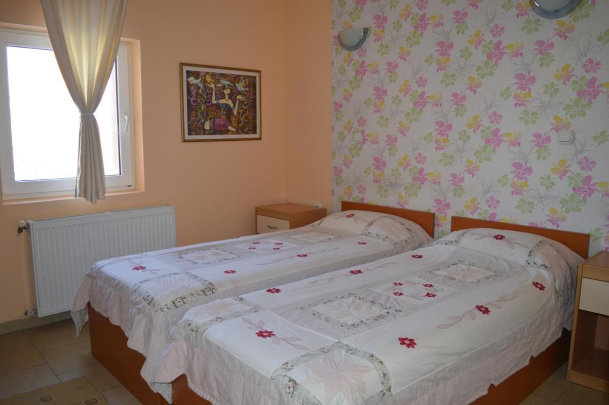 Vip Hotel Skopje - New Management Екстериор снимка